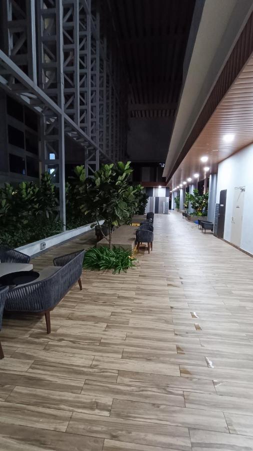 Lx 39A Balcony Klcc View 1 Bedroom Infinity Pool Kuala Lumpur Exterior photo